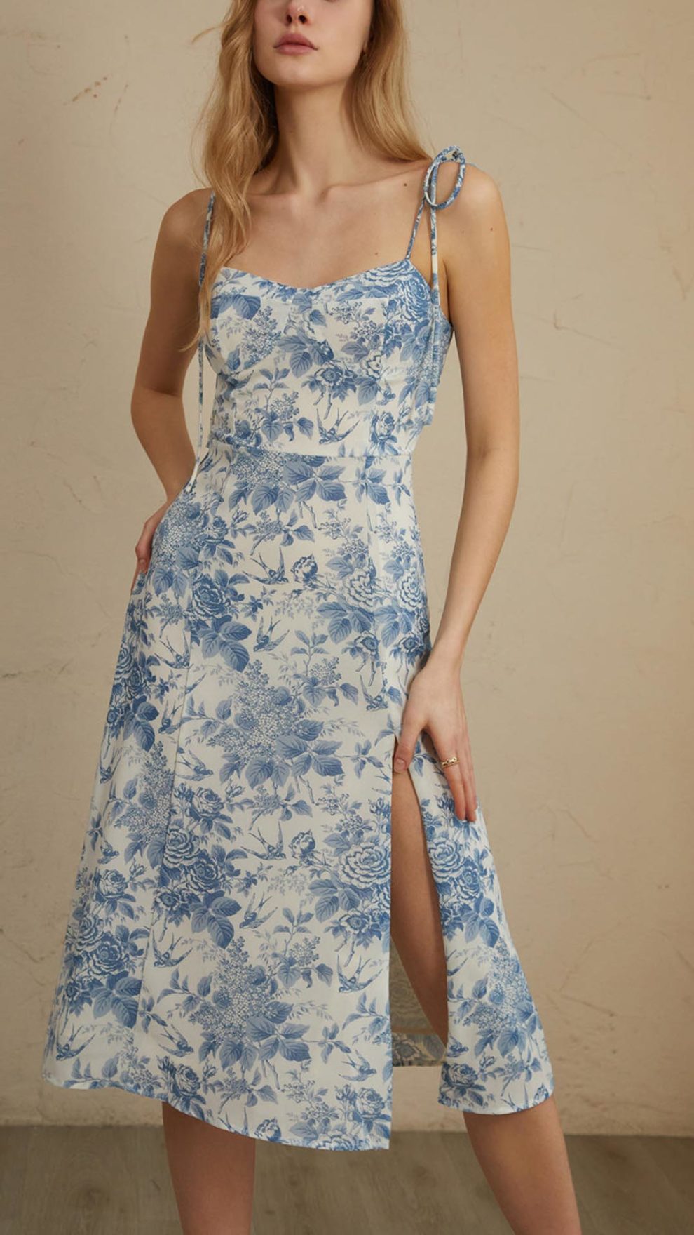Blooming Grace: Floral Midi Top 77641