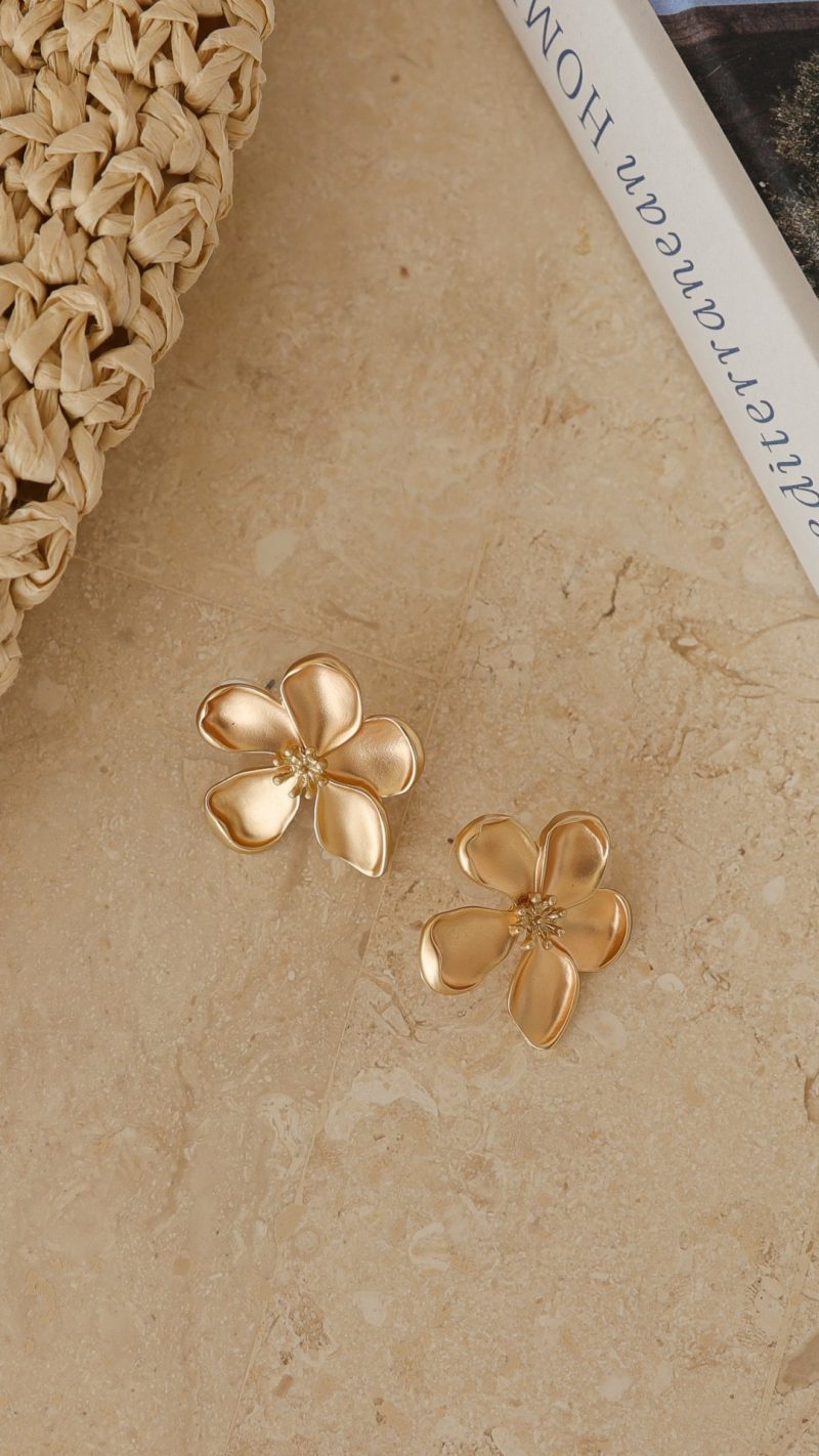 Toperth Gold Flower Stud Earrings – Toperth