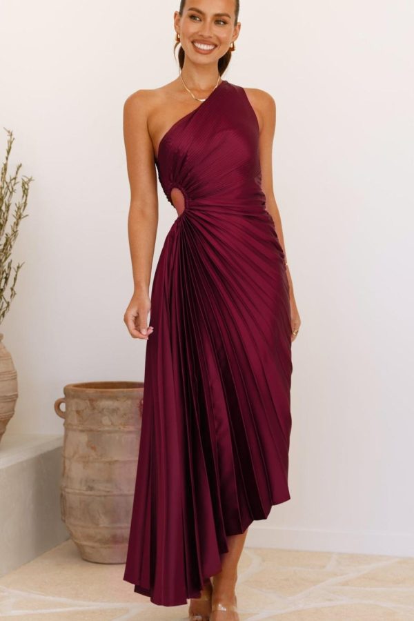 Toperth Burgundy Pleated One-Shoulder Maxi Dress