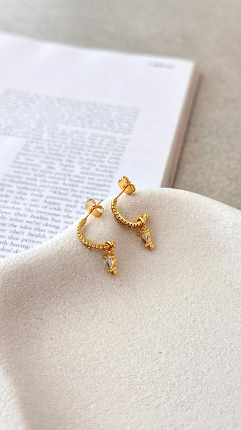 TH-02919-1 Toperth Gold Pave Teardrop Huggie Earrings – Toperth