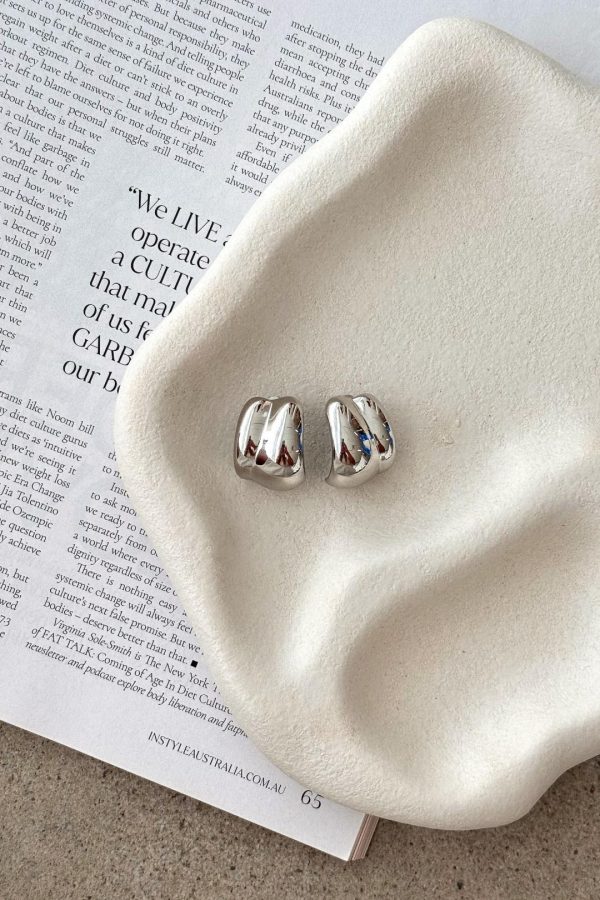 Toperth Silver Molten Organic Stud Earrings