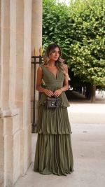 VERDE OLIVA Tiered Ruched V-Neck Maxi Dress