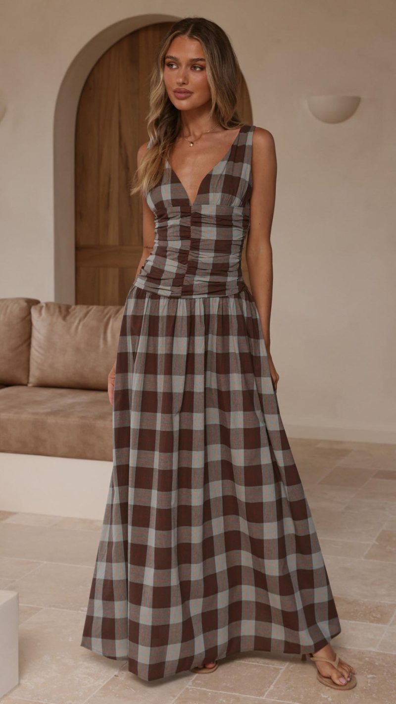 Chocolate Check Ruched V-Neck V-Back A-Line Maxi Dress