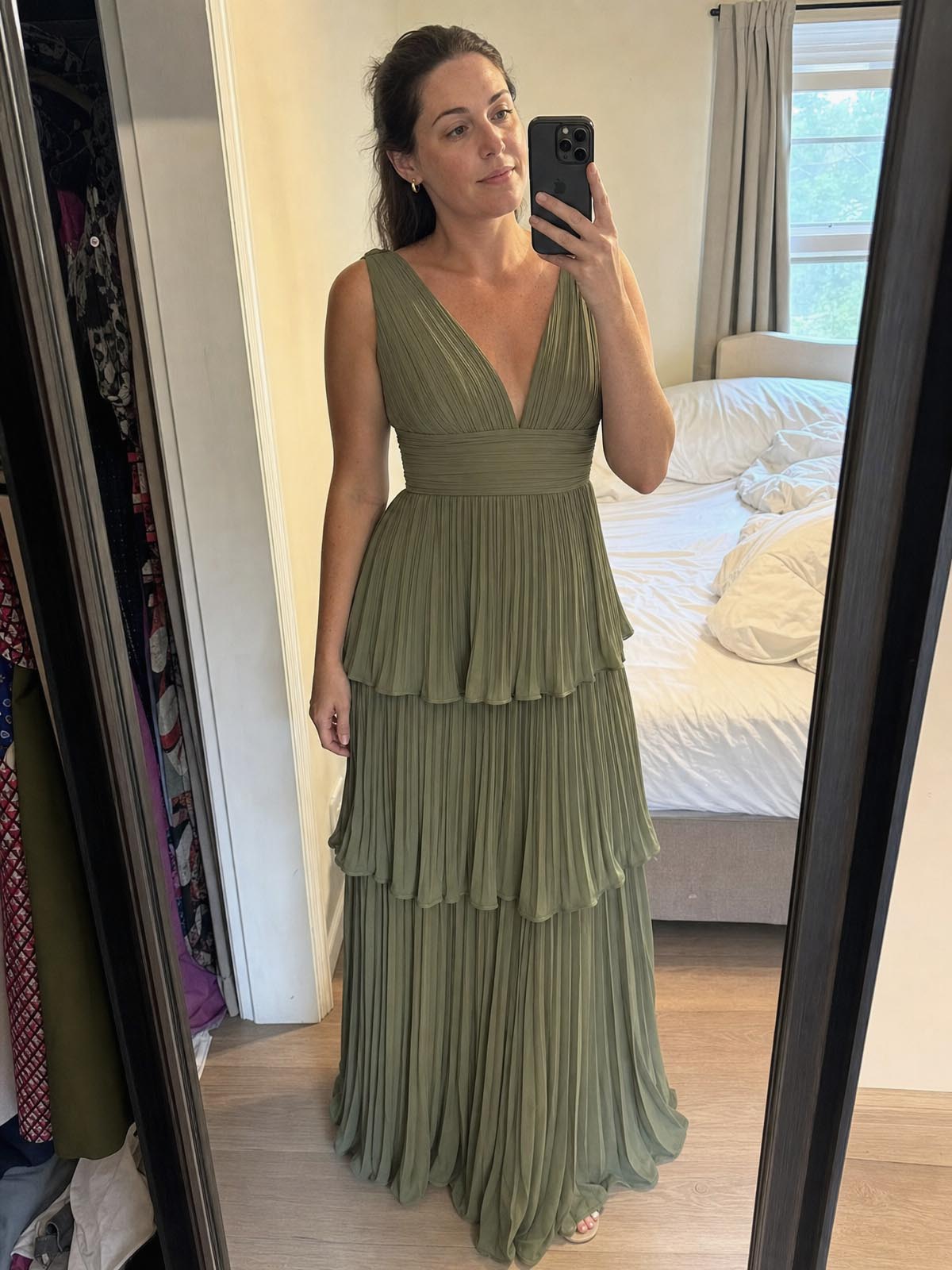 Kliknite za prikaz preko cijelog zaslona Customer review image for Toperth Olive Tiered Ruched V-Neck Maxi Dress