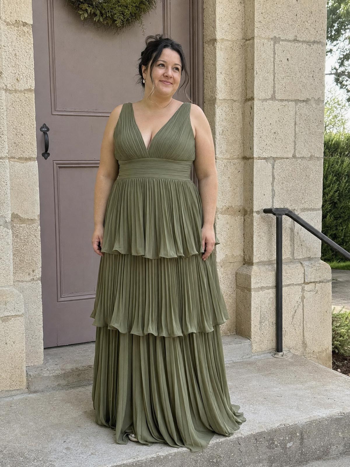 Kliknite za prikaz preko cijelog zaslona Customer review image for Toperth Olive Tiered Ruched V-Neck Maxi Dress